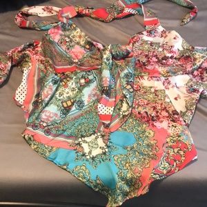 Fashion nova tie around halter top